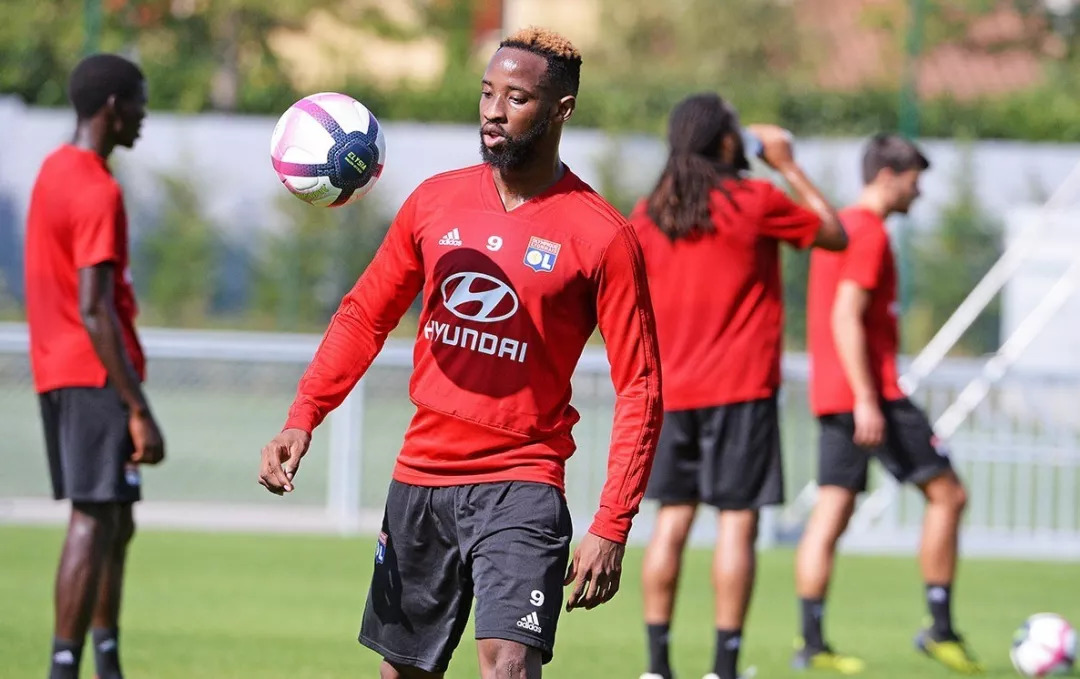 里昂客场胜出，球队保持不败记录的简单介绍