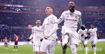 亚眠抢眼出击，巴黎球队一蹶不振的简单介绍