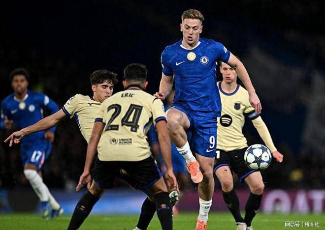 巴萨客场遭遇惨败,欧冠前景堪忧吗